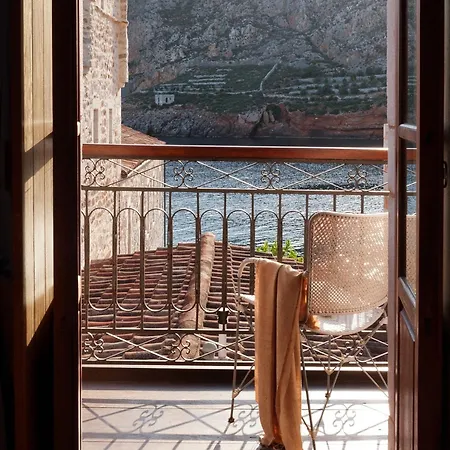 Otel Kyrimai 4*